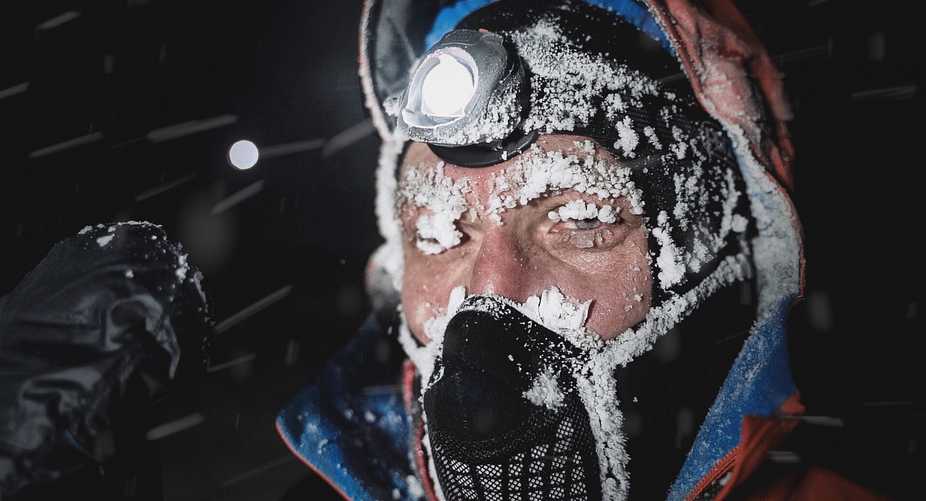 При экстремально низких температурах затрудняется дыхание бегуна