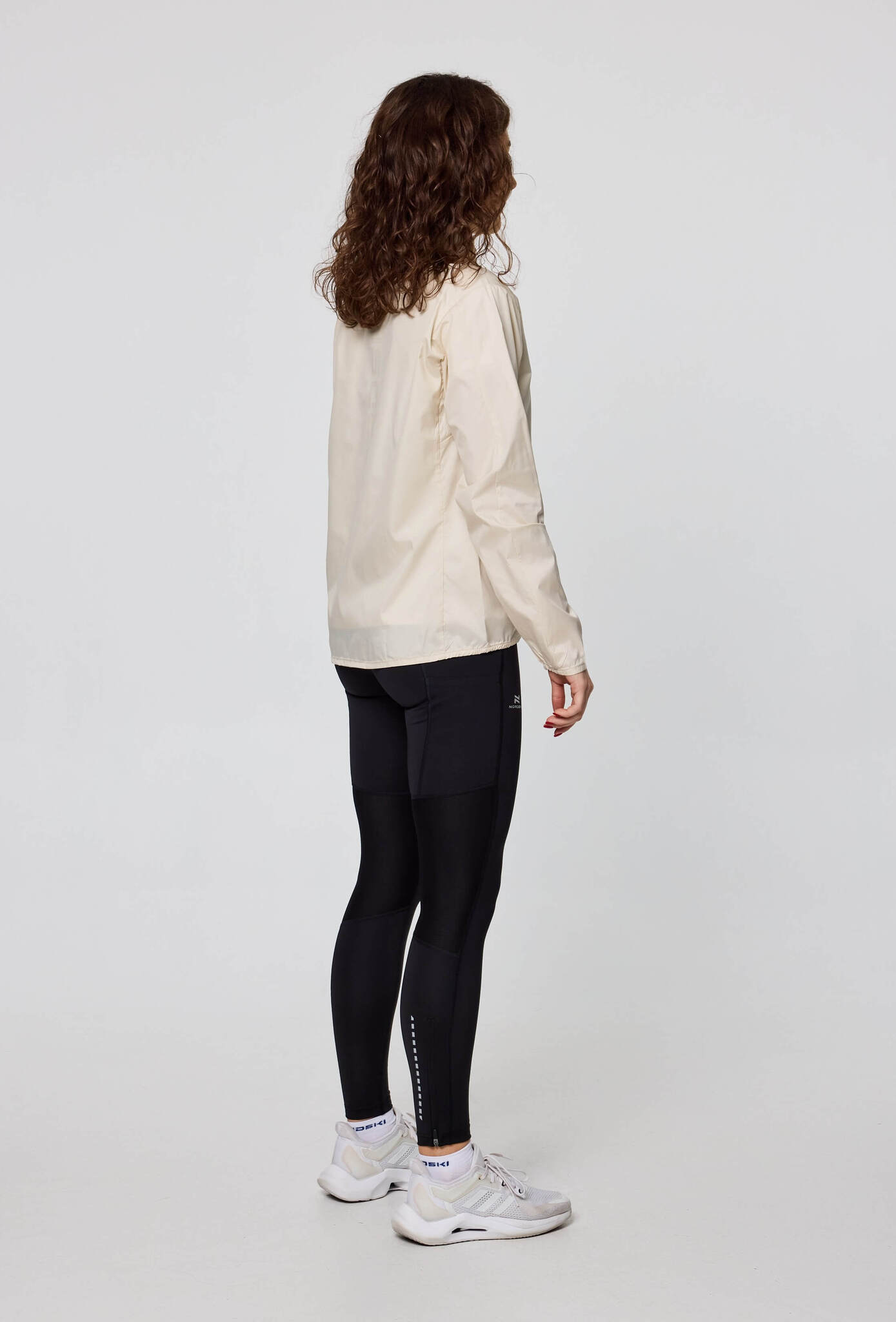 Женская спортивная ветровка Nordski Upcast beige - 13