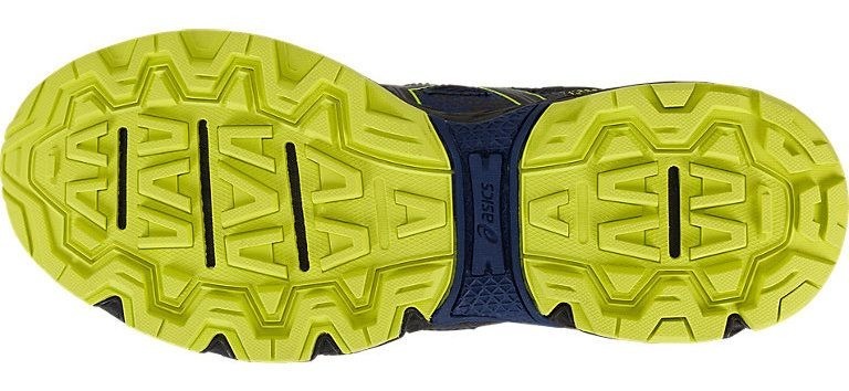 подошва кроссовка asics gel venture крупным планом