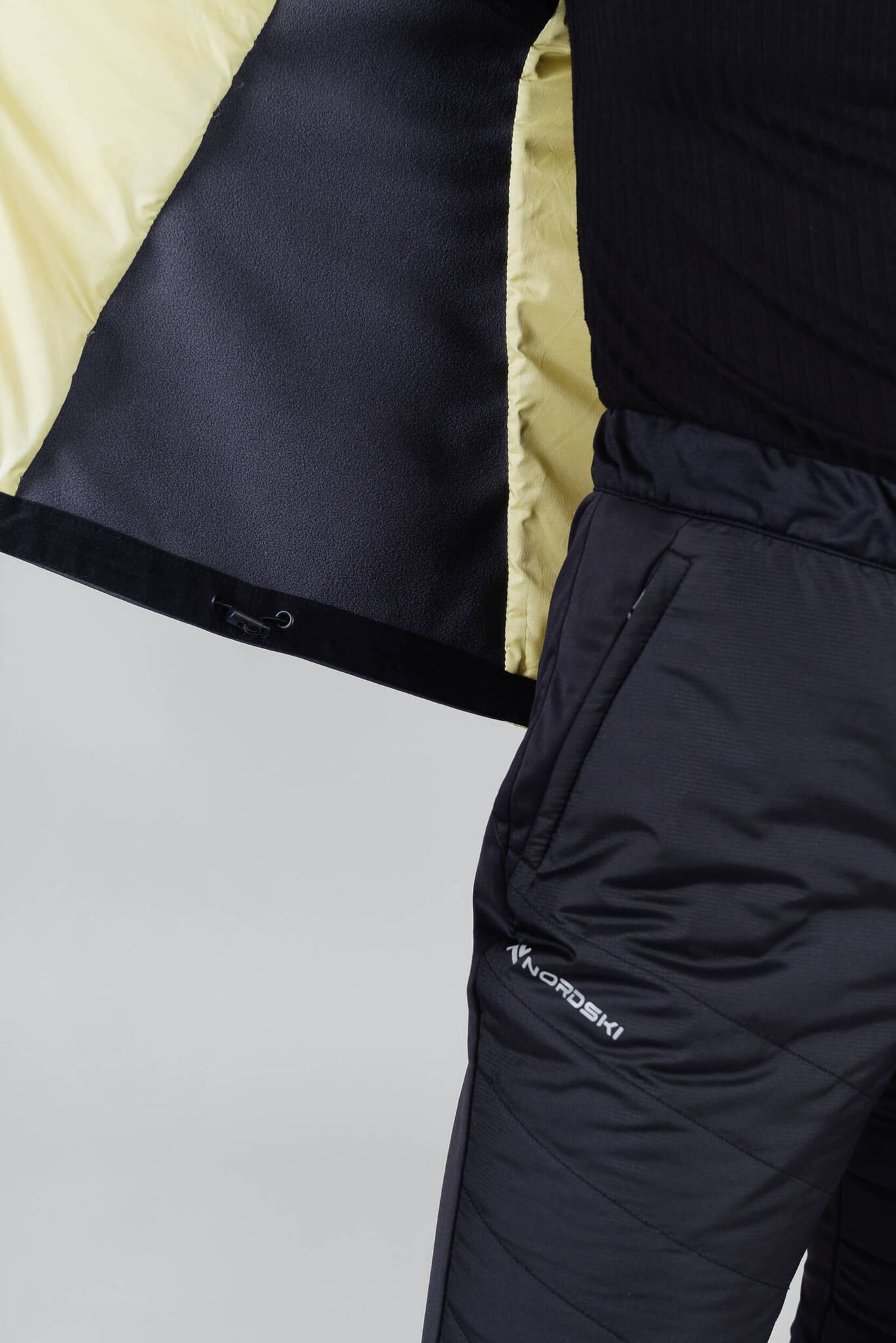 УЦЕНКА-Женская тренировочная куртка с капюшоном Nordski Hybrid Hood black-yellow - 6