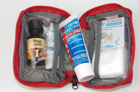 Tatonka First Aid XS туристическая аптечка красная