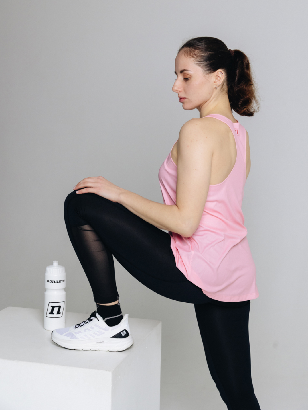 Женская беговая майка Noname Free Running Top 25 WOS pink - 7