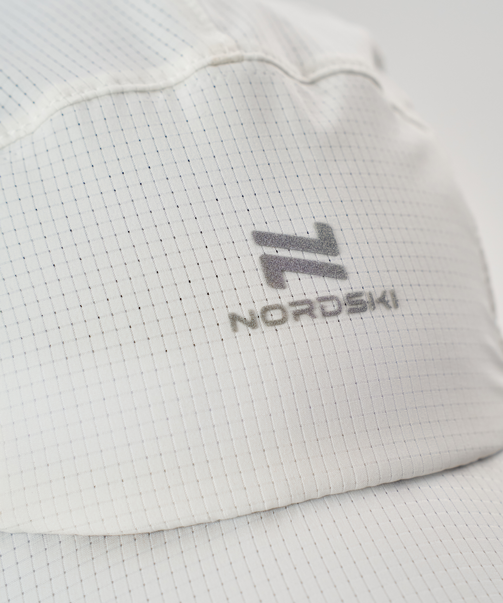 Спортивная кепка Nordski Run унисекс white-black - 9