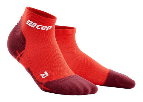 Мужские ультратонкие компрессионные носки CEP красные