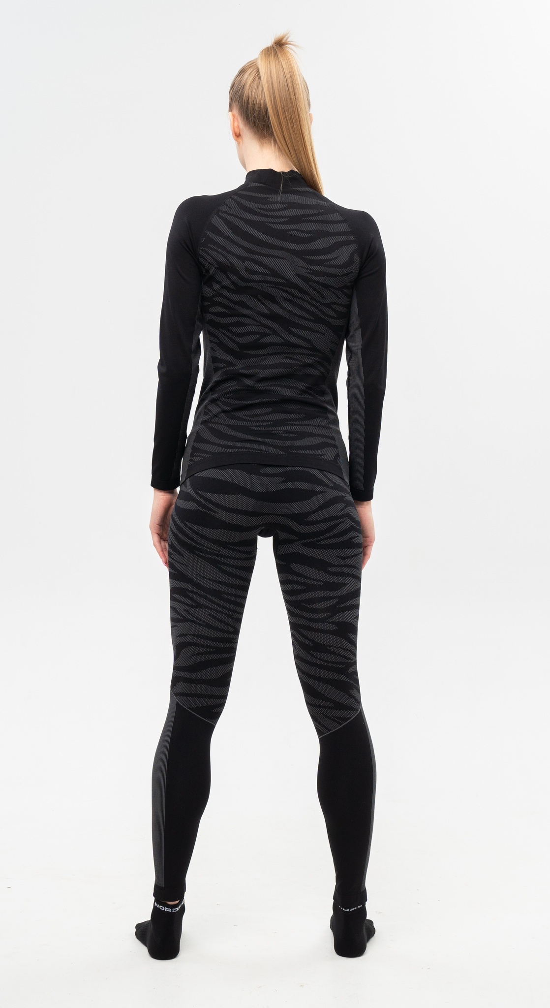 Женский комплект термобелья Nordski Snake black-grey - 3