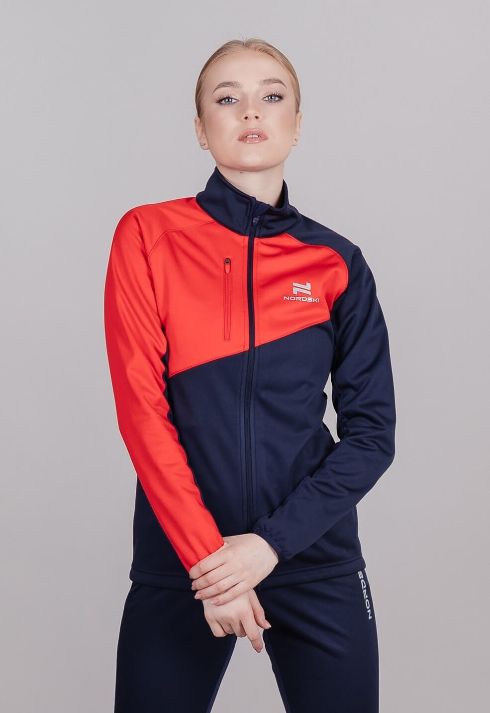 Женская разминочная куртка Nordski Premium blueberry-red - 5