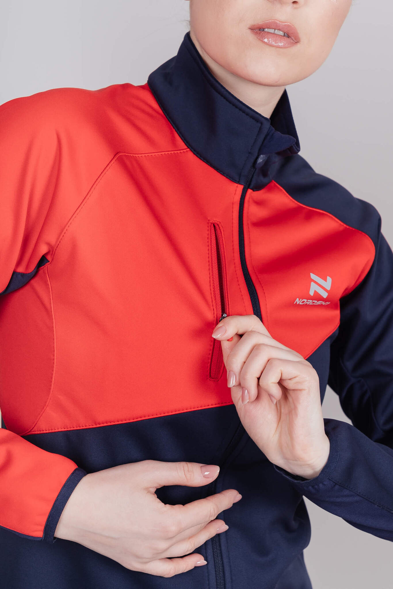 Женская разминочная куртка Nordski Premium blueberry-red - 8