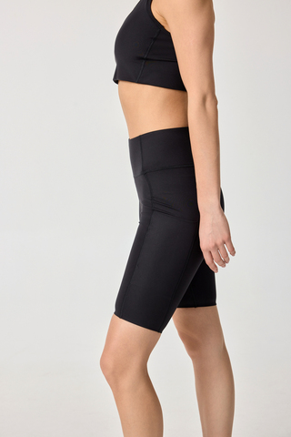 Женские обтягивающие шорты Nordski Stayer black