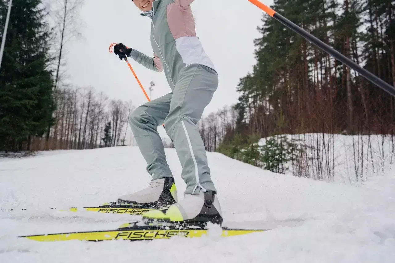 УЦЕНКА-Женские тренировочные лыжные брюки Nordski Pro ice mint - 10