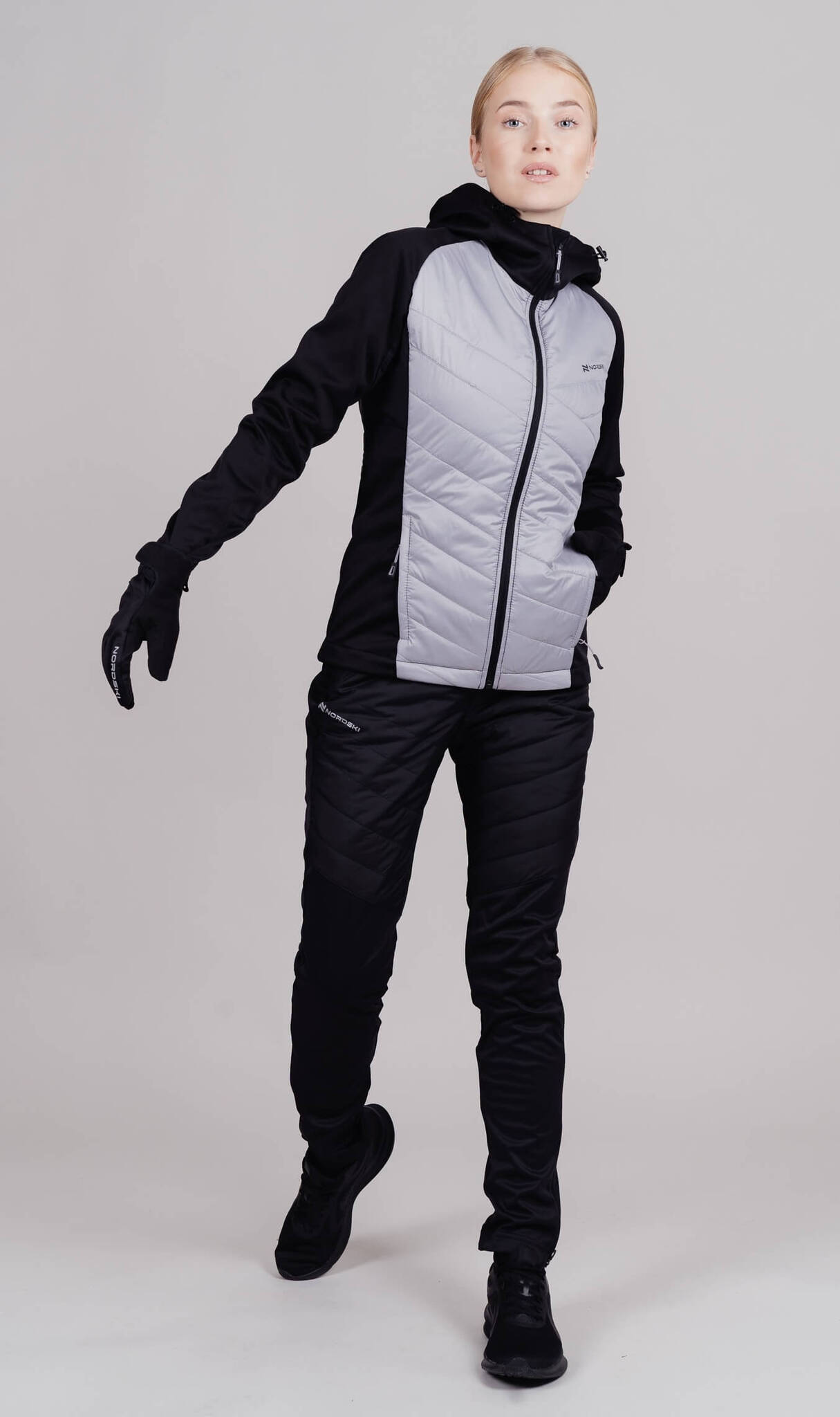 Женская тренировочная куртка с капюшоном Nordski Hybrid Hood black-grey - 11