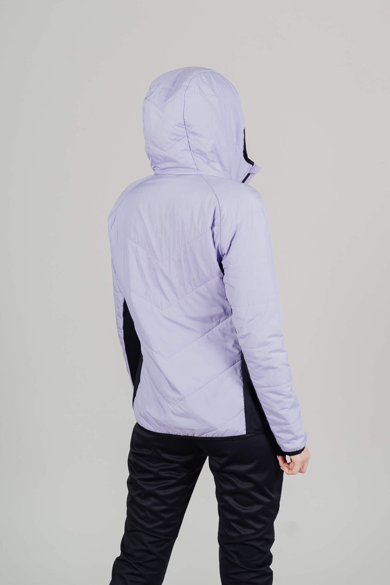 Женская тренировочная куртка с капюшоном Nordski Hybrid Warm lavender-black - 2