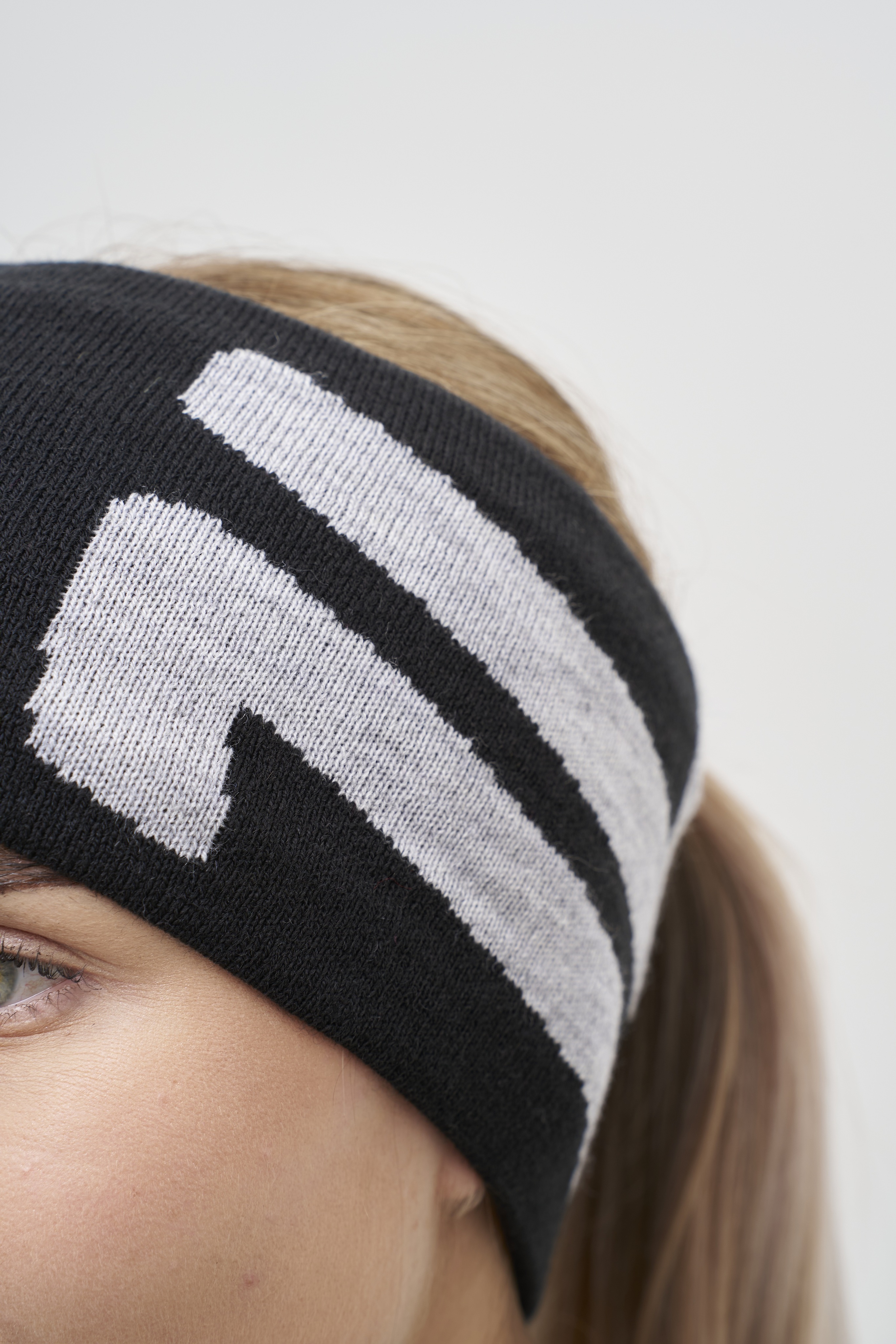 Тренировочная повязка Nordski Symbol black - 6