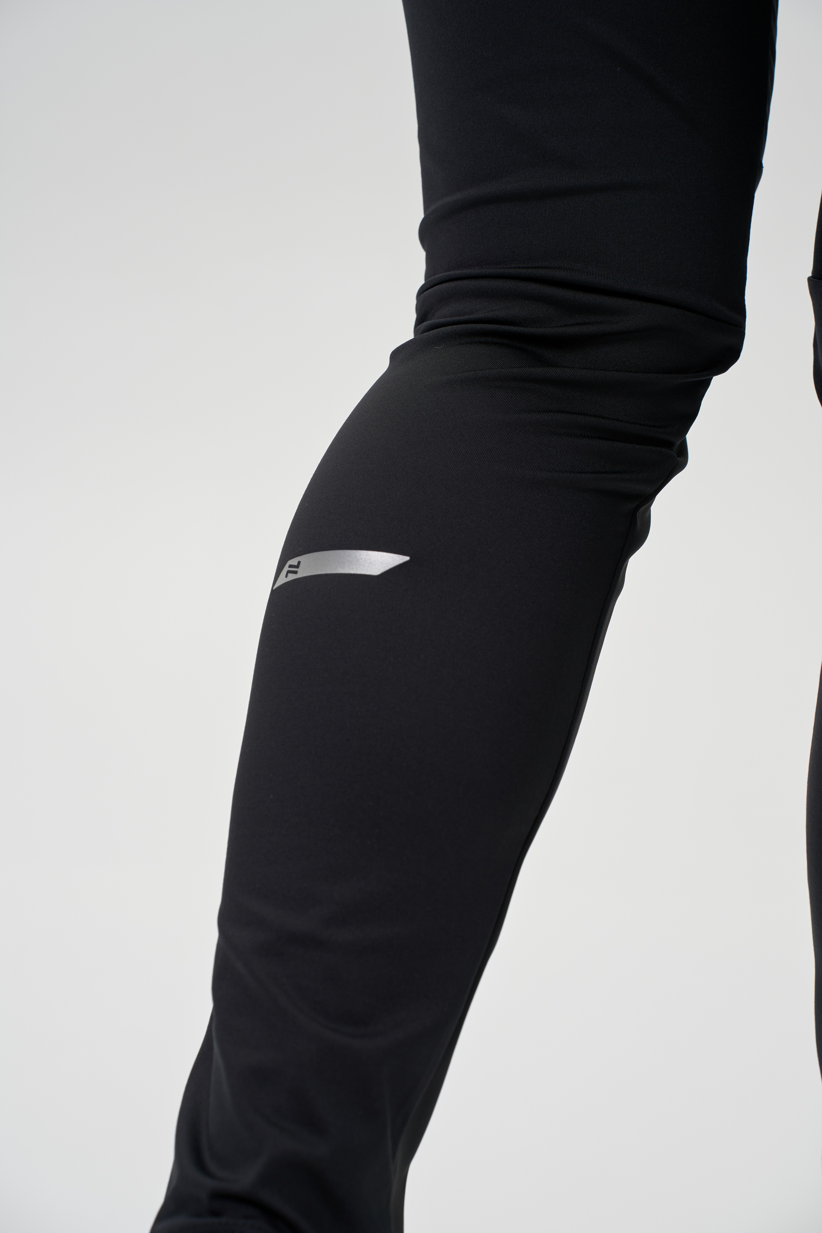 Женский костюм для лыж и бега зимой Nordski Hybrid Pro 2.0 pearl blue-ice mint - 22