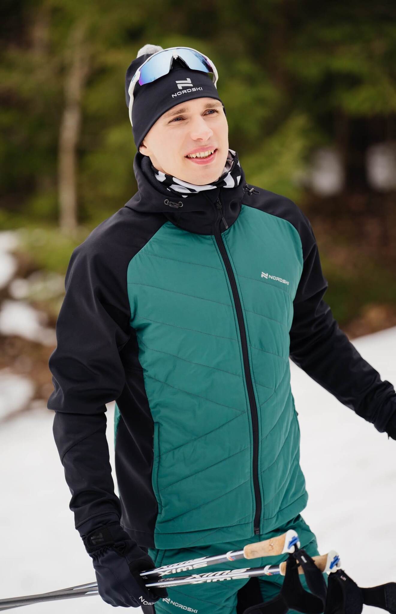 Мужская тренировочная куртка с капюшоном Nordski Hybrid Hood black-alpine green